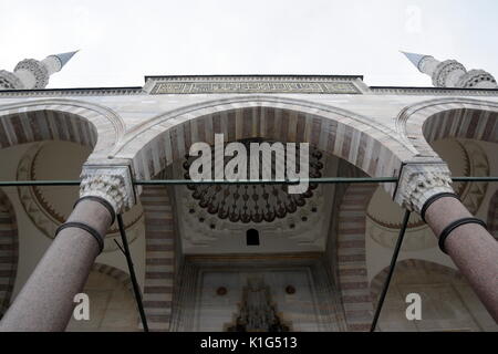 ISTANBUL, Türkei - 08 August, 2017: Der Süleymaniye Moschee, die in der türkischen Süleymaniye Camii die zweitgrößte Moschee in Istanbul und zu einer der Besten zu Stockfoto
