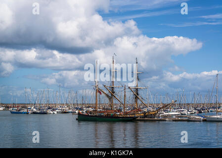 Äußeren Hafen, Brixham, einem kleinen Fischerdorf in der Grafschaft Devon, im Südwesten Englands, Großbritannien Stockfoto