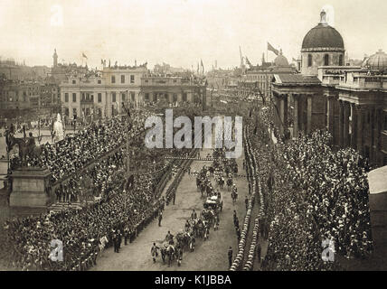 Queen Victoria's Diamond Jubilee Prozession vorbei an der National Gallery, 22. Juni 1897 Stockfoto