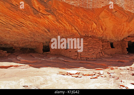 Haus in Brand Ruine, Mule Canyon. Utah, USA Stockfoto