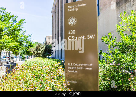 Washington DC, USA - Juli 3, 2017: Zeichen für Ministerium für Gesundheit und soziale Dienste in der Innenstadt Stockfoto