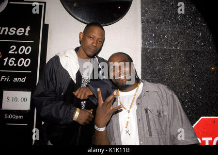 Rapper Kurupt Gotti (l) DPG Trousdale für Snoop Dogg's "oggumentary" CD Release März 31,2011 West Hollywood, Stockfoto