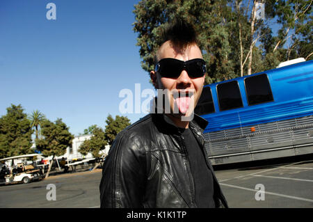 Bobby Alt Street Drum Corps Backstage 2008 Projekt Revolution Tour Verizon Wireless Amphitheater Irvine. Stockfoto