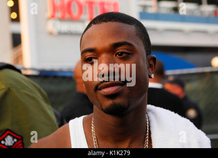 Schauspieler und Sänger Ray J Queen Mary 4. Juli Konzert Long Beach. Stockfoto