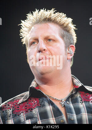 Der Musiker Gary LeVox Rascal Flatts spielt 2008 Stagecoach Country Music Festival Indio. Stockfoto