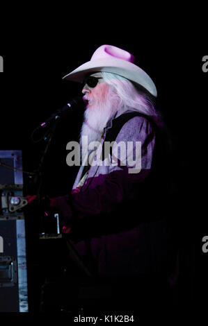 Leon Russell führt Stagecoach, Kaliforniens County Music Festival Tag 2 Mai, 1 2011 Indio, Ca. Stockfoto