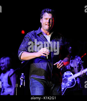 Blake Shelton führt Stagecoach, Kaliforniens County Music Festival Tag 2 April 28,2012 Indio, Ca. Stockfoto