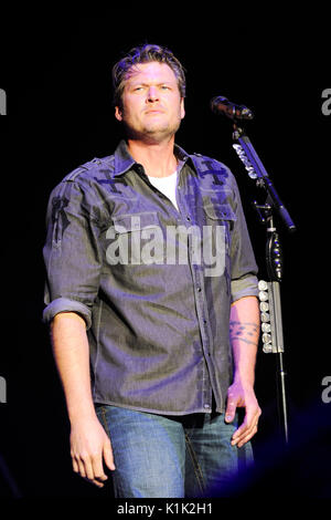 Blake Shelton führt Stagecoach, Kaliforniens County Music Festival Tag 2 April 28,2012 Indio, Ca. Stockfoto