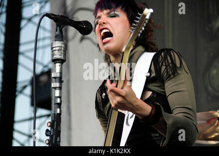 Elizabeth 'Lzzy" Hale Halestorm führt 2010 Rockstar Energy Drink Uproar Festival Verizon Wireless Amphitheatre September 17,2010 Irvine, Kalifornien. Stockfoto