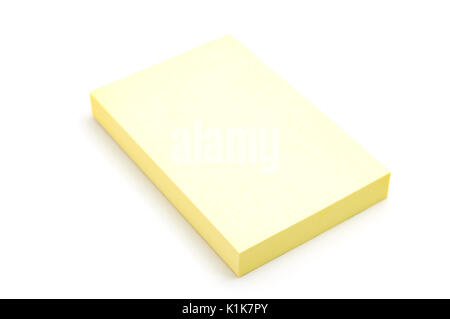 Gelbe Haftnotiz auf isoliert weißer Hintergrund Stockfoto