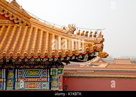 Architektonische Details, die Verbotene Stadt, Beijing, China. Erbaut während der Ming-Dynastie (1368-1644) diente es als Wohnsitz und Sitz der Regierung für Stockfoto