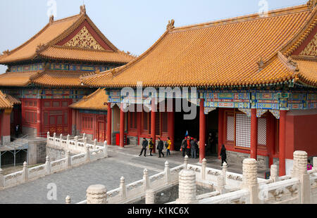 Architektonische Details, die Verbotene Stadt, Beijing, China. Versuchsweise als der Hall des Geistige Kultivierung und ehemalige Viertel der Monarch identifiziert. c Stockfoto