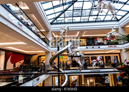 Der große Komplex der Mall von Berlin liegt in der Nähe der Berlin Potsdamer Platz Bahnhof entfernt. Stockfoto