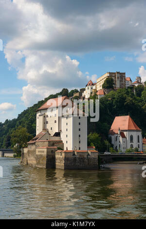 Veste Oberhaus Burg und Veste Niederhaus Schloss, Donau, Altstadt, Passau, Niederbayern, Bayern, Deutschland Stockfoto