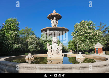 Brunnen, Retiro Park, Parque del Buen Retiro, Madrid, Spanien Stockfoto