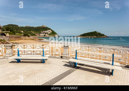 Promenade am Strand La Concha in San Sebastian, Donostia. Baskenland, Spanien Stockfoto