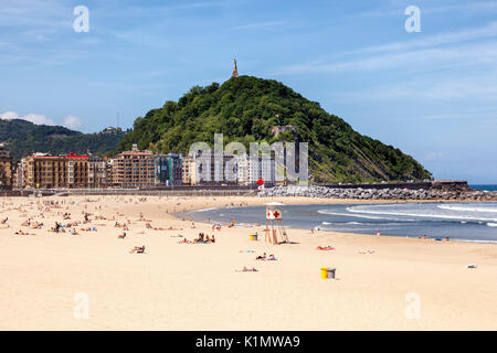 San Sebastian, Spanien - Juni 7, 2017: Zurriola Strand in San Sebastian, Donostia. Baskenland, Spanien Stockfoto