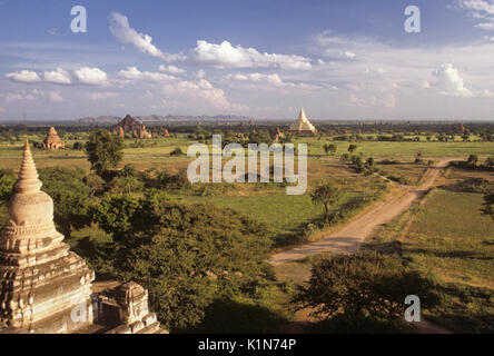 Tempel und Pagoden in der Ebene, Pagan (Bagan), Burma (Myanmar) Stockfoto