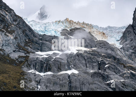 Trekking auf den Huayhuash Trek, Cordillera Huayhuash, Peru Stockfoto