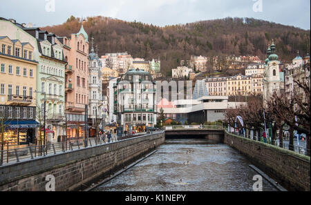 Karlsbad, Karlsbad, Tschechische Republik - 31.12.17, 2015: Dieser Kurort ist nach Karl IV., Kaiser des Heiligen Römischen Reiches ernannt. Stockfoto