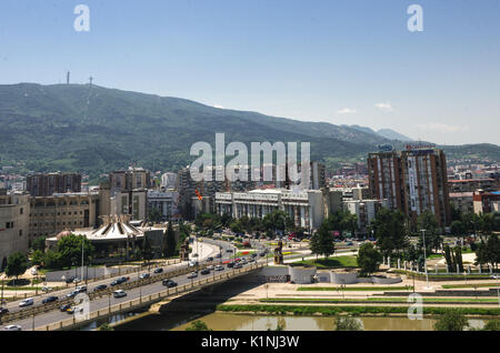 Skopje, Mazedonien - 26. Juni, 2017: Blick von Skopje City von Kale Festung in der Altstadt der Hauptstadt von Mazedonien Stockfoto