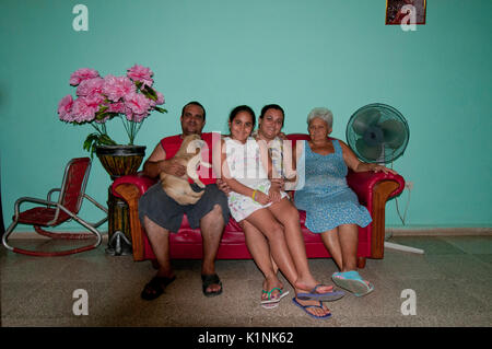 Kubanischen Familie hosting a Casa Particulare in Trinidad Kuba Stockfoto