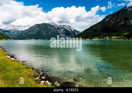 Die wunderschönen Achensee. Der höchste See im österreichischen Tirol und liegt nördlich von Jenback. Hat eine maximale Tiefe von 133 m und ideal für Wassersport Stockfoto