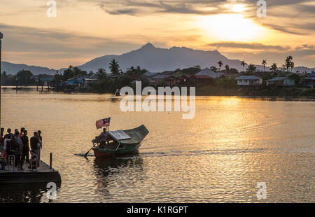 Sonnenuntergang über Kuching, Sarawak, Malaysia Stockfoto