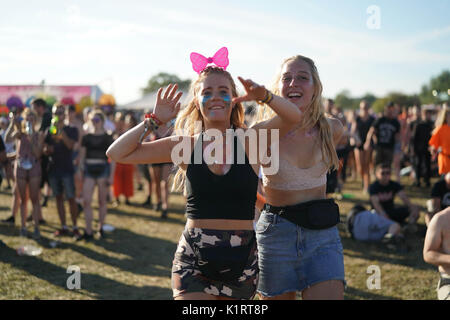 Reading, Großbritannien. 27 Aug, 2017. Allgemeine Ansichten des 2017 Reading Festival. Foto Datum: Sonntag, 27. August 2017. Photo Credit: Roger Garfield/Alamy leben Nachrichten Stockfoto