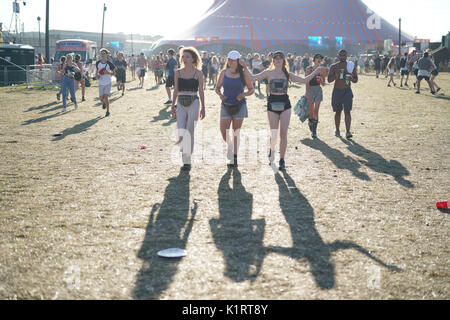 Reading, Großbritannien. 27 Aug, 2017. Allgemeine Ansichten des 2017 Reading Festival. Foto Datum: Sonntag, 27. August 2017. Photo Credit: Roger Garfield/Alamy leben Nachrichten Stockfoto