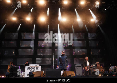 Reading, Großbritannien. 27 Aug, 2017. Liam Gallagher live auf der Hauptbühne am 2017 Reading Festival. Foto Datum: Sonntag, 27. August 2017. Photo Credit: Roger Garfield/Alamy Stockfoto