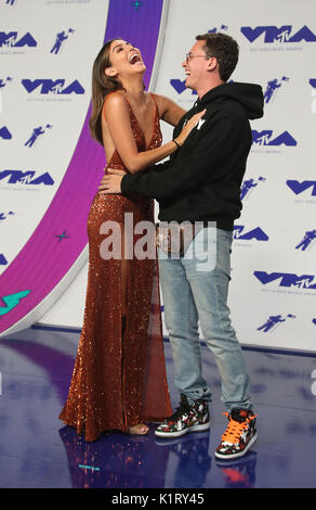 INGLEWOOD, CA - 27. August: Logik, bei der 2017 MTV Video Music Awards auf dem Forum in Inglewood in Kalifornien am 27. August 2017. Quelle: FS/MediaPunch Stockfoto