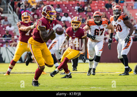 27. August 2017: Washington Redskins wide receiver Terrelle Pryor (11) fällt ein Pass während der NFL preseason Spiel zwischen den Cincinnati Bengals und die Washington Redskins an FedExField in Landover, Maryland. Scott Taetsch/CSM Stockfoto