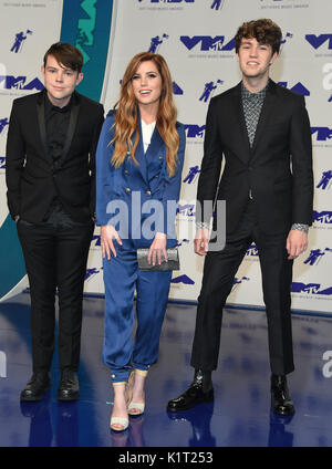 27. August 2017 - Inglewood, Kalifornien, USA - Echosmith kommt für die 2017 MTV Video Music Awards im Forum. (Bild: © Lisa O'Connor über ZUMA Draht) Stockfoto