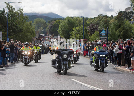 Der Beginn der 2017 "DONNERN im Konvoi die GLENS' von 2200 jährlichen Harley Davidson Motorrad Rallye in Aviemore in Strathspey Inverness-shire. Stockfoto