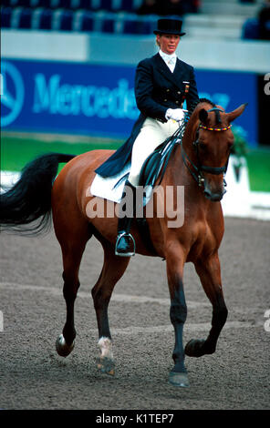 Alexandra Simons de Ridder in Deutschland reiten Chacomo 3 in der Dressur beim CHIO Aachen, Deutschland 2000 Stockfoto