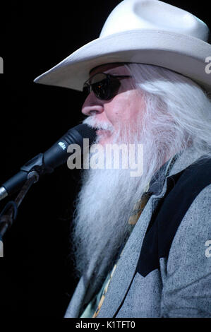 Leon Russell führt Stagecoach, Kaliforniens County Music Festival Tag 2 Mai, 1 2011 Indio, Ca. Stockfoto