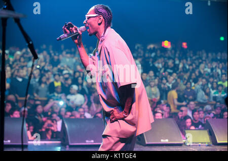 Rapper Snoop Dogg spielt Wiltern Theater Support Snoop Dogg Wiz Khalifa 'MAC Devin: High School Tour' Dezember 13,2011 Los Angeles. Stockfoto