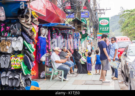 Im Nahen und Mittleren Osten Touristen und Street Scene in Patong, Phuket, Thailand Stockfoto