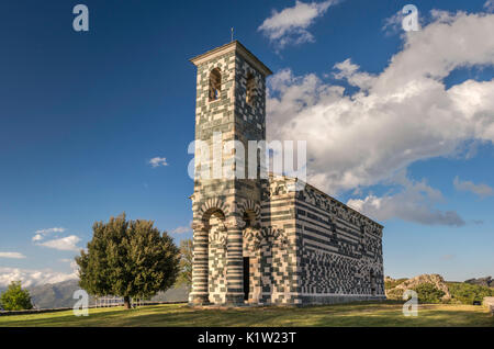 San Michele Kirche, 1280, romanischen Stil, in Porto, Korsika, Frankreich Stockfoto