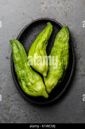 Frische peruanischen Lateinamerikanischen Gemüse - Caigua - Cyclanthera felimida. Stockfoto