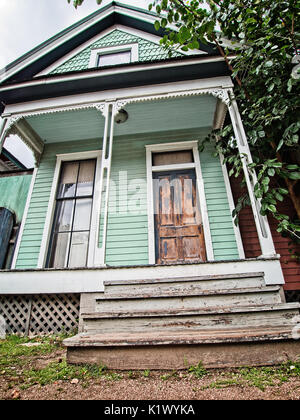 Frühling, TX USA - Juli 12, 2017 - Mint Green altes Haus in der Altstadt Frühling TX Stockfoto