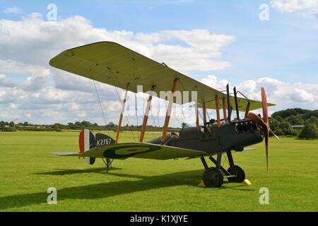 2 EINE 2767 auf dem Flug Linie an Shuttleworth Stockfoto