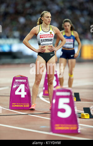 Jackie BAUMANN (Deutschland) am Start der Frauen 400m Hürden Wärme 3 am 2017, Leichtathletik-WM, Queen Elizabeth Olympic Park, Stratford, London, UK. Stockfoto