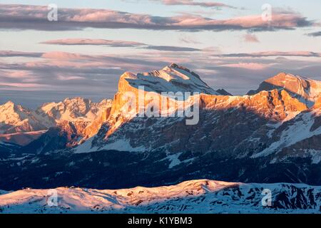 SAS Dla Crusc oder mehr bekannt allgemein als Sasso di Santa Croce, legendären Berg in Val Badia, Südtirol, Italien Stockfoto