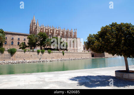 Palma Kathedrale Santa Maria, Palma de Mallorca Resort Stadt Hauptstadt der spanischen Insel Mallorca (Mallorca), im westlichen Mittelmeer Stockfoto