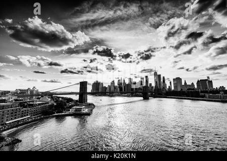 Broklyn Bridge und Manhattan ina New York City Stockfoto