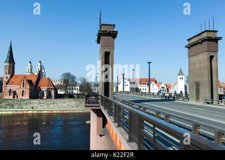 Im Jahre 1930 erbaut, Vytautas der Große Brücke führt in die Altstadt der Stadt Kaunas über Memel (Litauen). Stockfoto