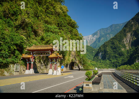 Eingang des Ost-west-Cross Island Highway, Hualien, Taiwan Stockfoto