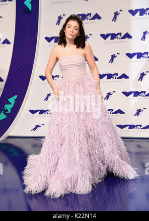 Lorde an den MTV Video Music Awards 2017 auf dem Forum in Los Angeles, USA statt Stockfoto